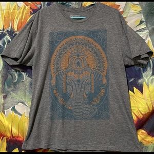 Royal elephant curbside short sleeve shirt